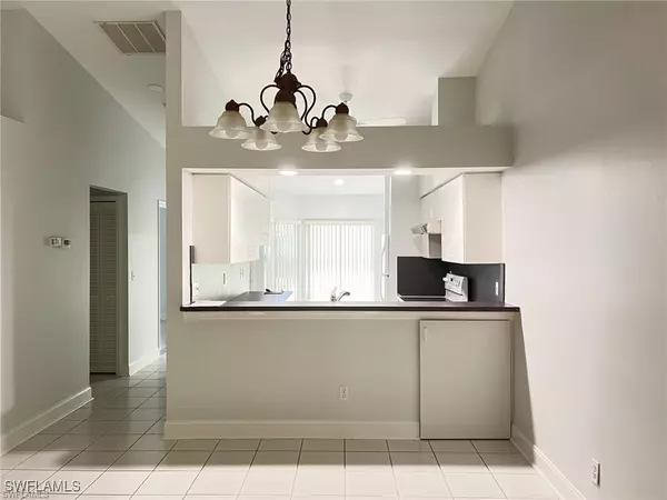 Naples, FL 34109,10738 William CT #3005