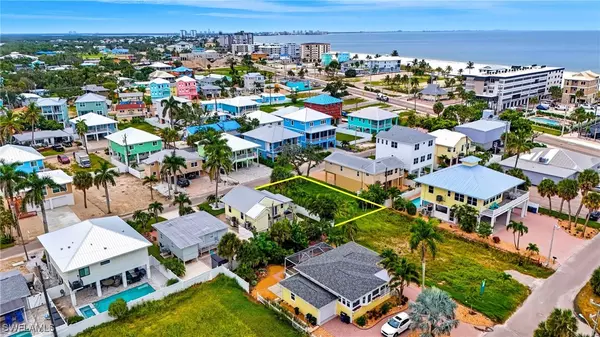 Fort Myers Beach, FL 33931,137 Pearl ST