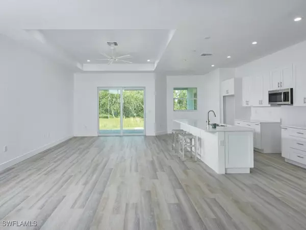 Naples, FL 34120,3677 Oil Well RD