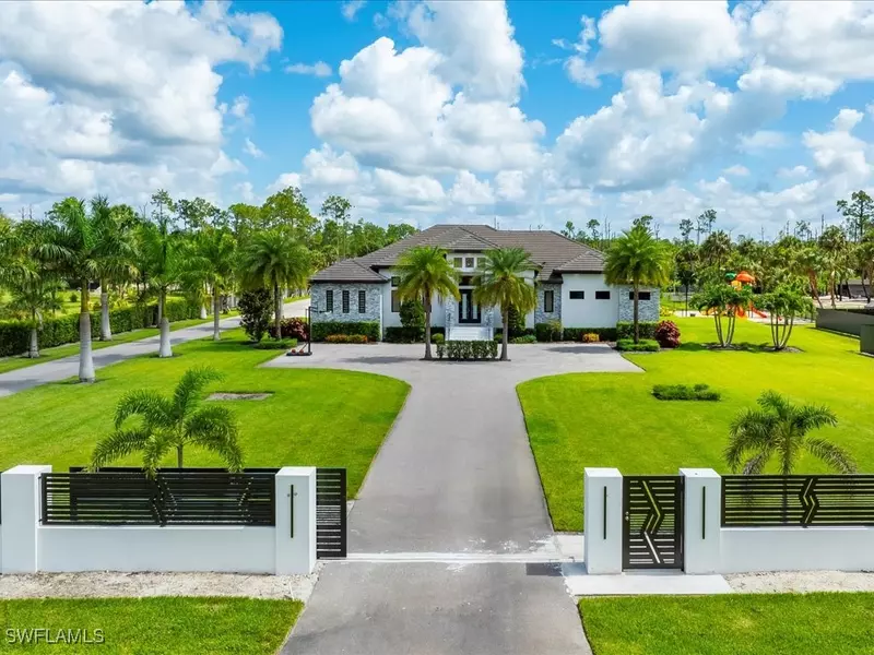 3363 16th AVE SE, Naples, FL 34117