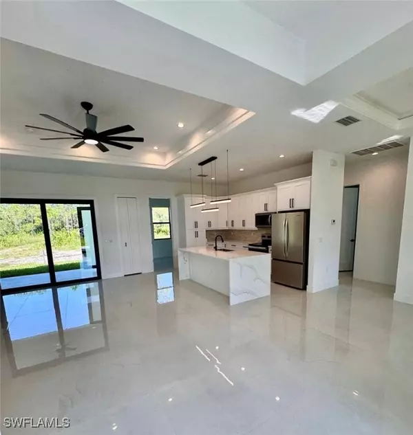 Naples, FL 34120,1353 EVERGLADES BLVD N