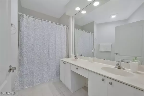 Naples, FL 34108,8380 Excalibur CIR #H3