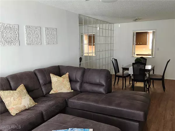 Naples, FL 34113,300 Valley Stream DR #D-5