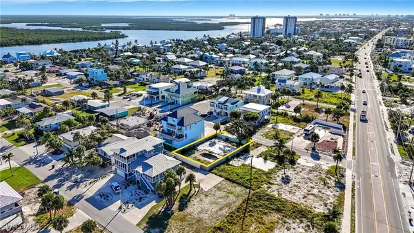 Fort Myers Beach, FL 33931,117 Hibiscus DR