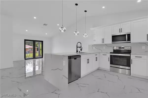 Lehigh Acres, FL 33973,4913/4915 Leonard BLVD S