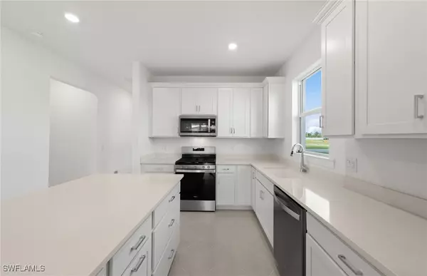 North Fort Myers, FL 33917,17830 Beautybush TER