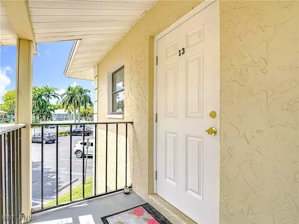 Bonita Springs, FL 34135,28120 PINE HAVEN WAY #13