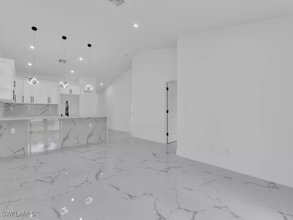 Lehigh Acres, FL 33973,4921/4923 Leonard BLVD S