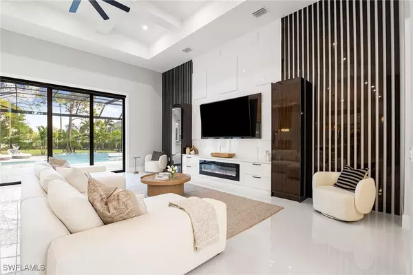 Naples, FL 34108,10 Caribbean RD