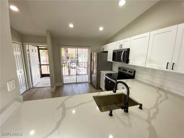 Naples, FL 34112,4180 Looking Glass LN #4108