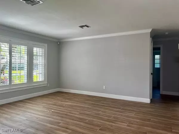 Naples, FL 34105,321 Burning Tree DR