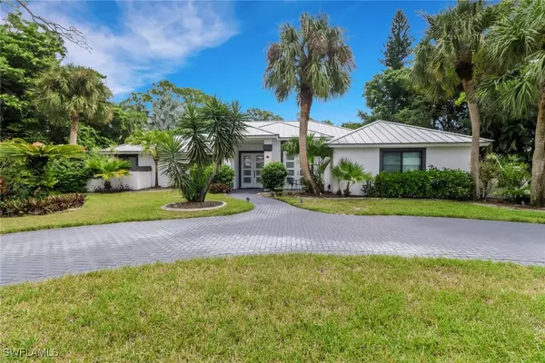 1806 Princess CT, Naples, FL 34110