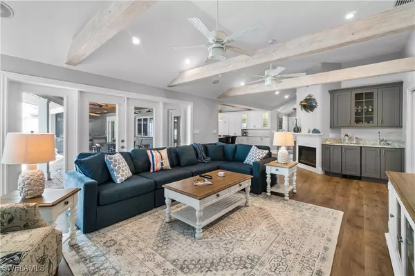 Naples, FL 34102,1320 Marlin DR