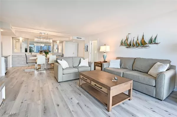 Naples, FL 34103,4001 Gulf Shore BLVD N #803