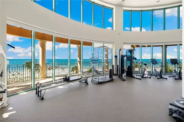Marco Island, FL 34145,960 Cape Marco DR #506