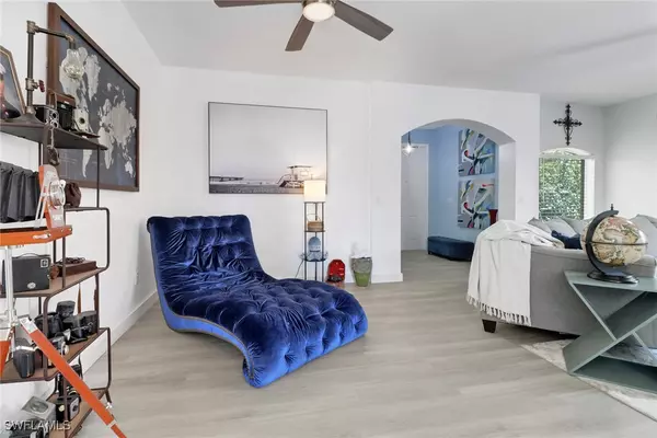 Naples, FL 34120,1581 Birdie DR