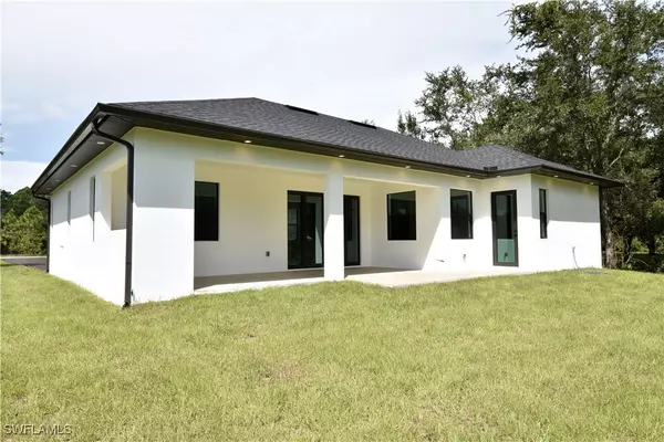 Naples, FL 34117,432 16 ST SE