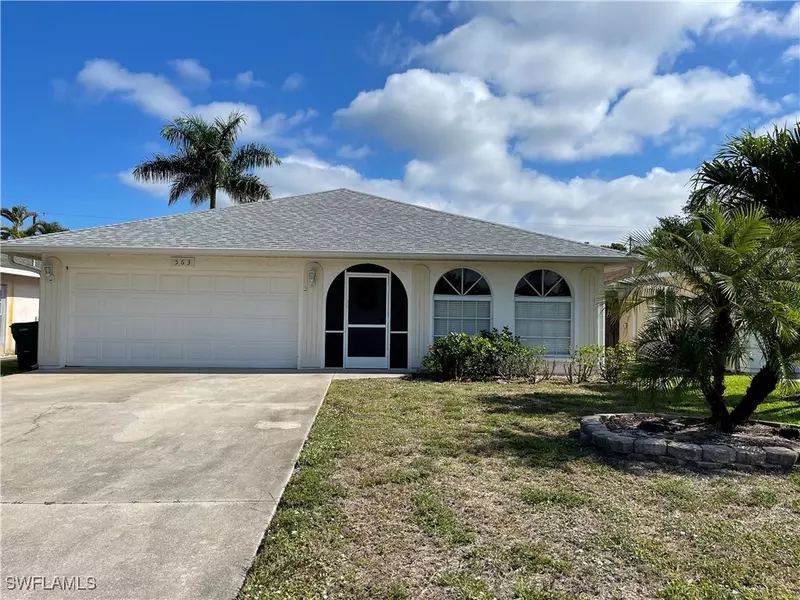 563 99th AVE N, Naples, FL 34108