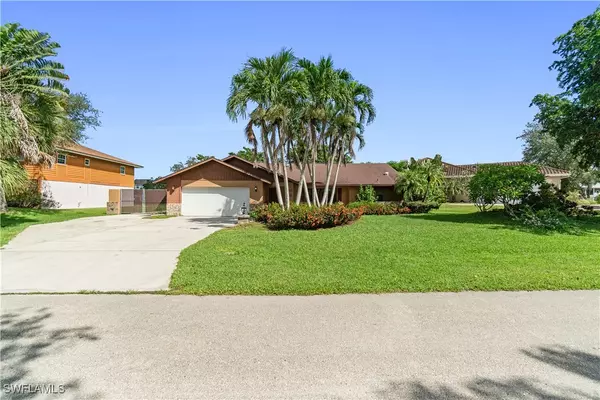 Fort Myers, FL 33908,7220 Hendry Creek DR