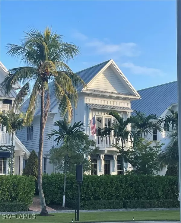 909 10th AVE S, Naples, FL 34102