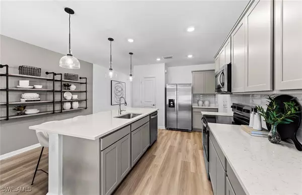 Bonita Springs, FL 34135,27885 Radient CT