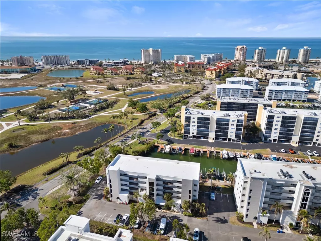 Fort Myers Beach, FL 33931,4371 Bay Beach LN #411