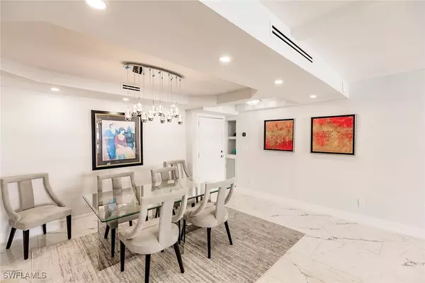 Naples, FL 34103,4001 Gulf Shore BLVD N #1104