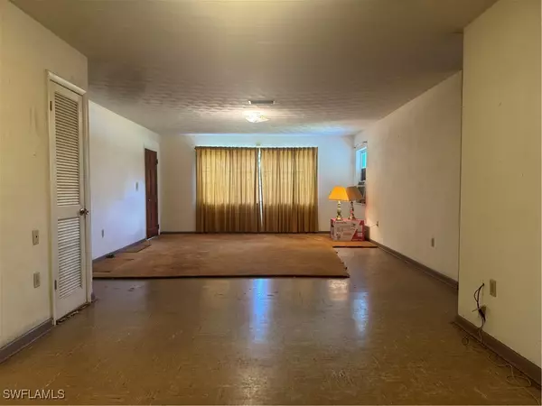 Immokalee, FL 34142,912 Okeechobee ST