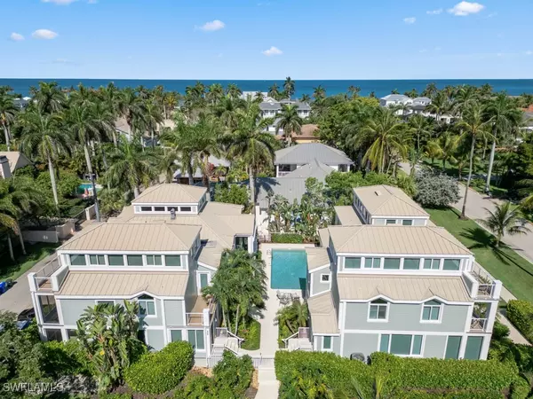 Naples, FL 34102,640 2nd ST S #2