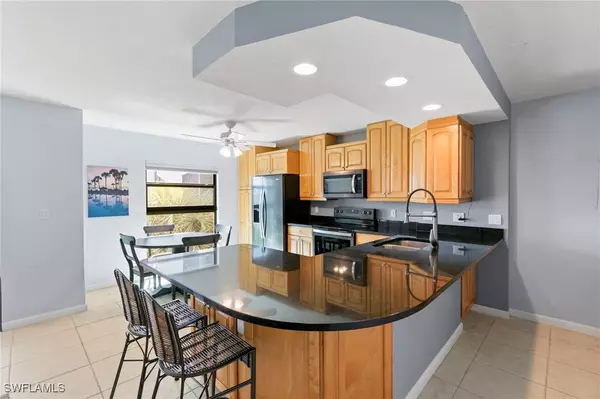 Marco Island, FL 34145,1085 Bald Eagle DR #F401