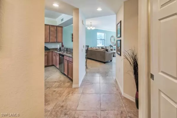 Naples, FL 34113,9715 Acqua CT #111