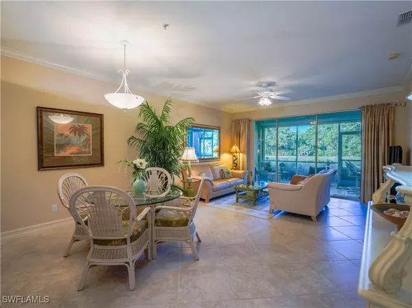 Naples, FL 34110,1015 Tarpon Cove DR #1403