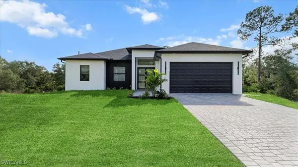 910 Truman AVE, Lehigh Acres, FL 33972