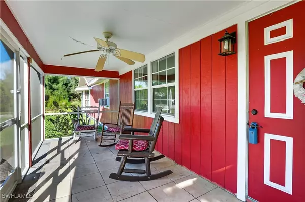 North Fort Myers, FL 33917,245 Hubbard AVE