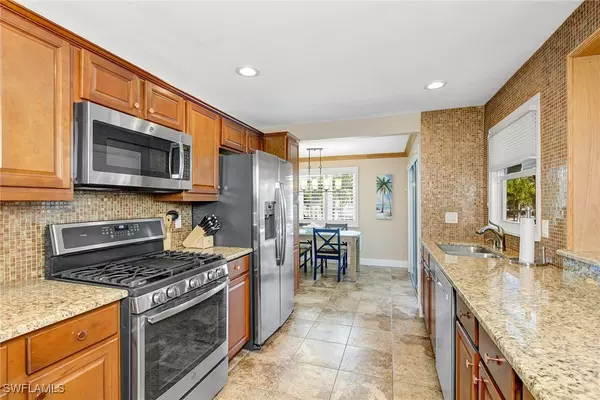 Marco Island, FL 34145,816 Manor TER