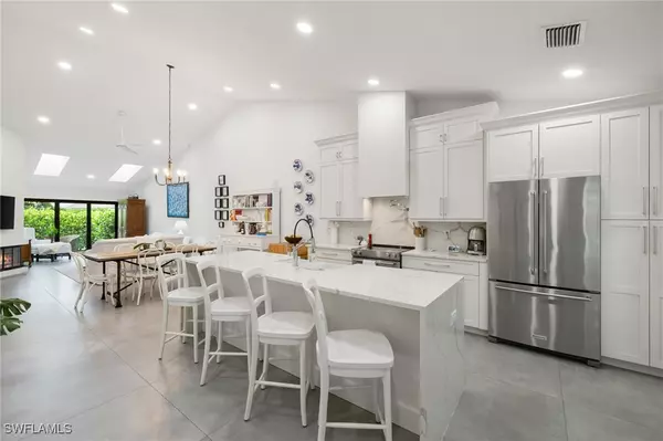 4006 Crayton RD #A-2, Naples, FL 34103