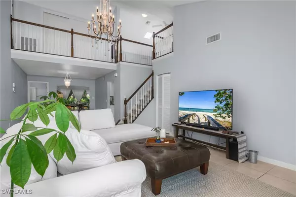 Naples, FL 34103,4728 West BLVD #N8