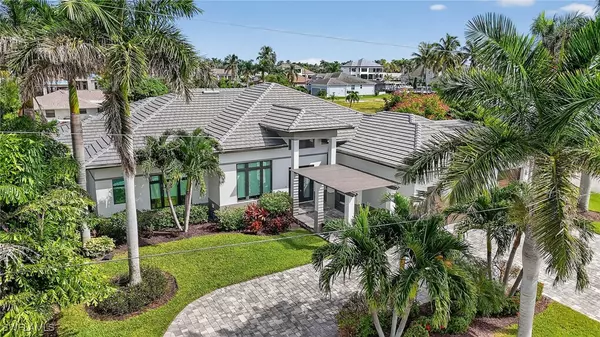 1135 Lorraine CT, Cape Coral, FL 33904