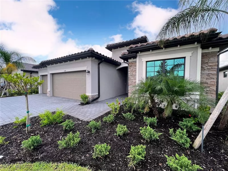 1388 Birdie DR, Naples, FL 34120