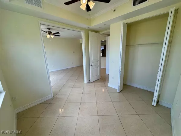 Bonita Springs, FL 34134,4400 Bonita Beachwalk DR #C301