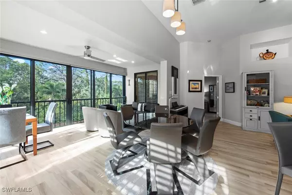 Bonita Springs, FL 34134,27031 Oakwood Lake DR #201
