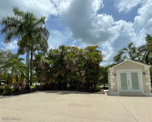 Naples, FL 34114,4504 Southern Breeze DR