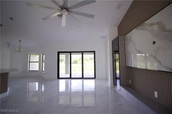 Lehigh Acres, FL 33974,118 Parish DR