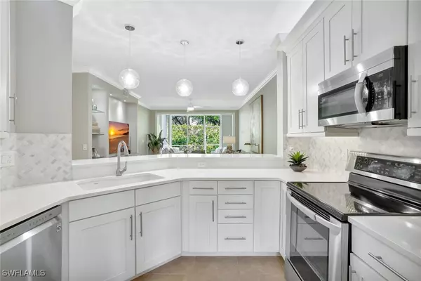 Naples, FL 34108,7087 Barrington CIR #101