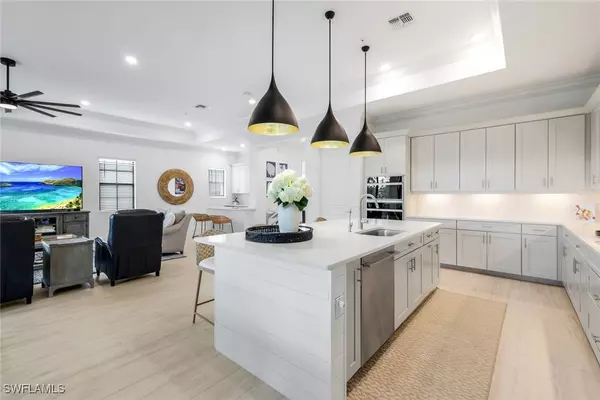 Naples, FL 34112,2472 Breakwater WAY #11-202