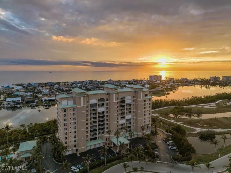 4192 Bay Beach LN #892, Fort Myers Beach, FL 33931