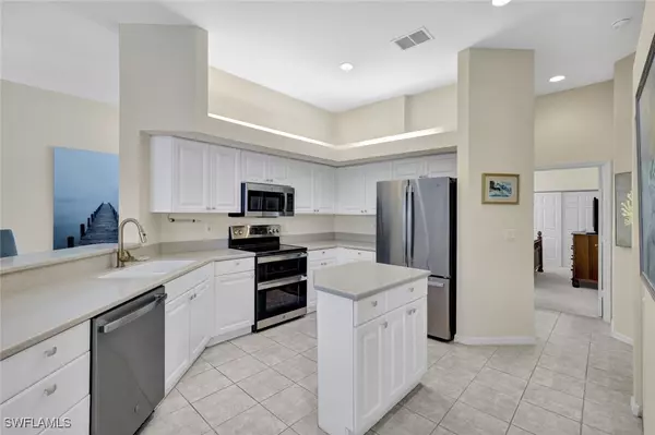 Bonita Springs, FL 34135,10320 Cape Roman RD #101