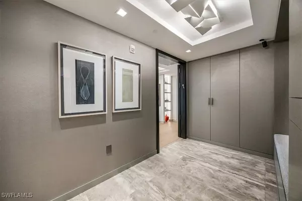 Naples, FL 34108,6897 Grenadier BLVD #1701