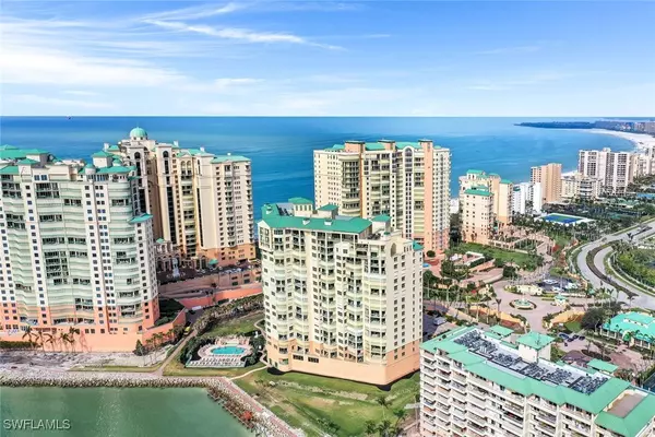 Marco Island, FL 34145,980 Cape Marco DR #1304