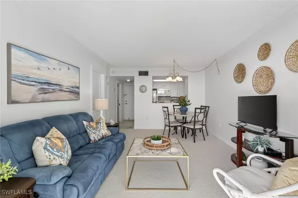 Marco Island, FL 34145,180 Seaview CT #1002